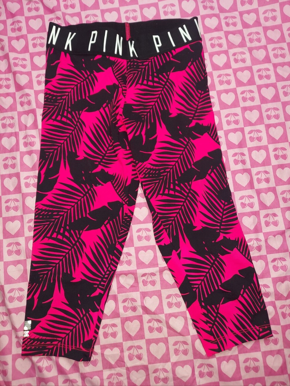 PINK Victoria's Secret Girls' Hot Pink and Black Palm Print Active Capris